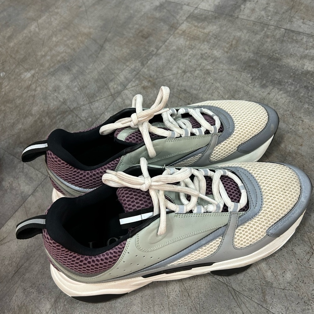 Dior B22
